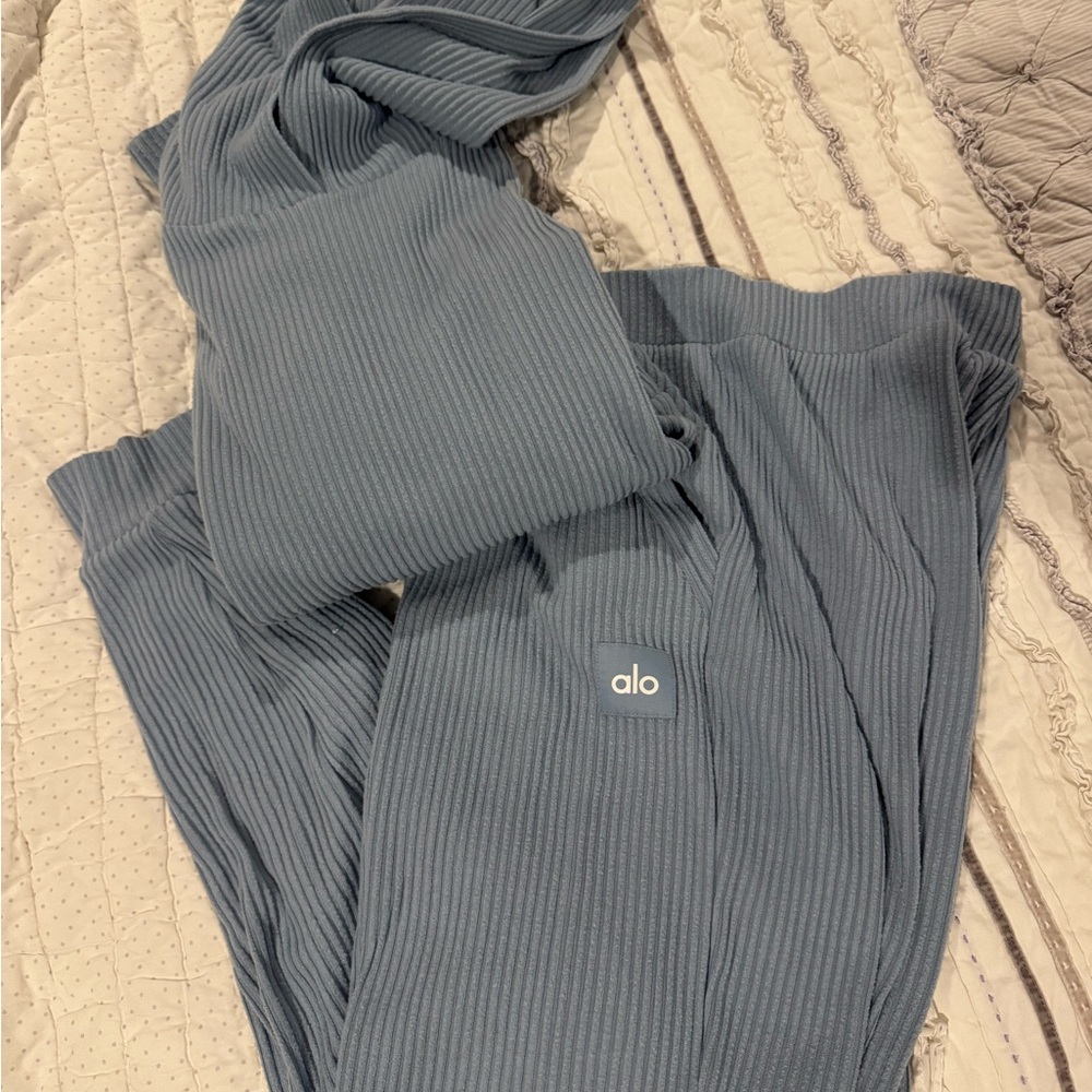 Alo Yoga Muse Joggers & Hoodie